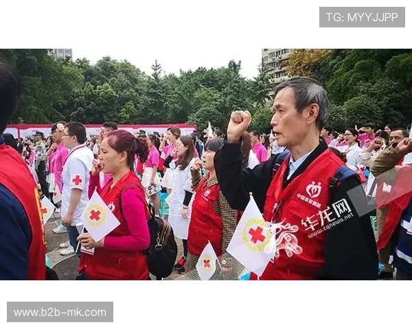 鲍姆加特出席科隆慈善晚会积极参与募款活动彰显爱心 鲍姆加特出席科隆慈善晚会积极参与募款活动彰显爱心